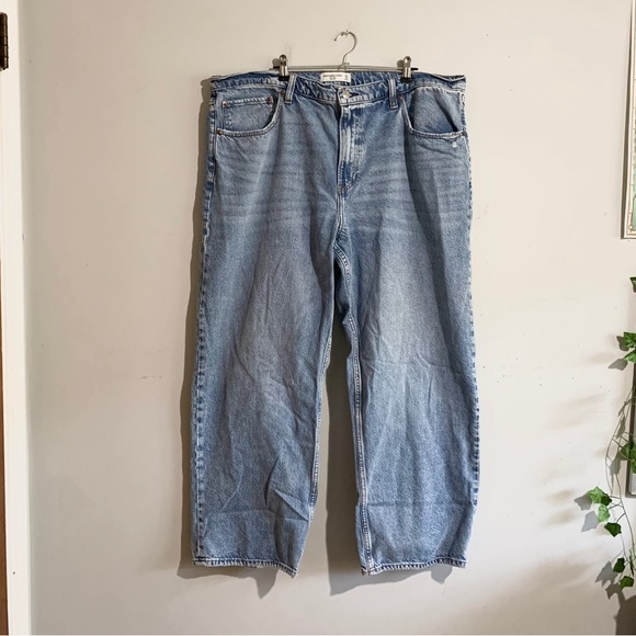 Abercrombie & Fitch The High Rise Loose Jeans Size: 34 / 18 short - Picture 2 of 6
